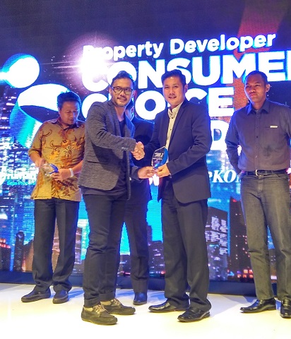 summarecon-bekasi-meraih-3-penghargaan-consumer-choice-awards-2017